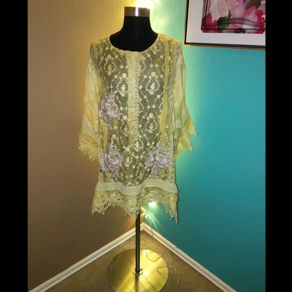 PAKISTANI EMBROIDERED SHIRT SIZE SMALL WORN ONCE!